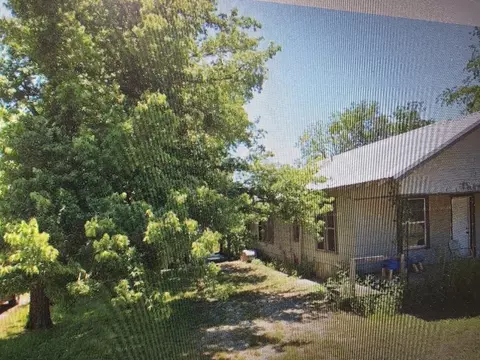 202 E Kidd, Iredell, TX 76649