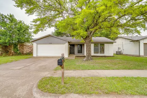 7924 Lazy Brook Dr, Watauga, TX 76148