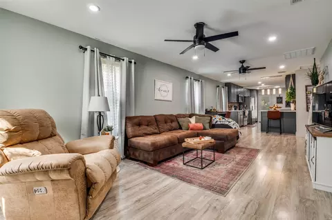 2535 Ghent St, Dallas, TX 75215