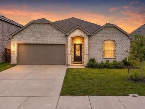 3512 Maroon Creek Rd, Aubrey, TX 76227