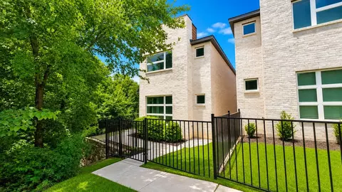 321 Oakbend Dr, Lewisville, TX 75067