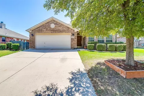 2708 Weslayan Dr, Denton, TX 76210