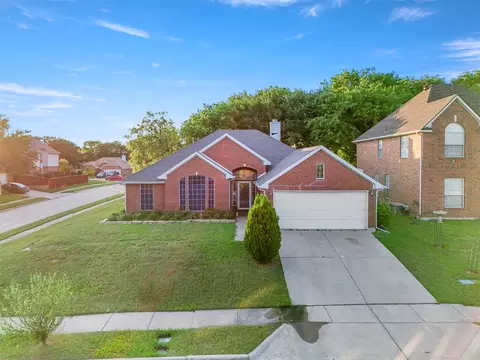 8343 Crystalwood Dr, Dallas, TX 75249
