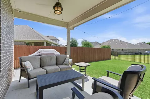 Exterior - 1101 Pinnacle Breeze Dr, Haslet, TX 76052 photo 4 of 7