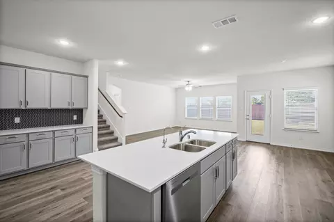 6036 Tudor Pl, Aubrey, TX 76227