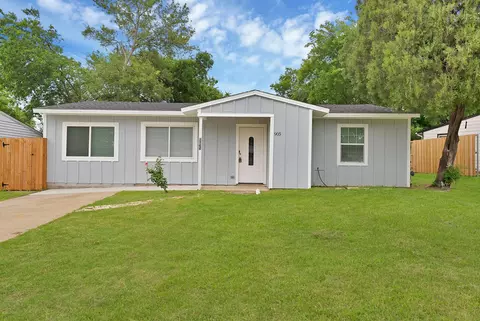 905 Skylark Dr, Arlington, TX 76010