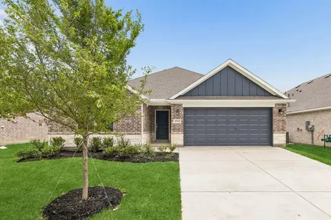 1111 Shorthorn St, Royse City, TX 75189