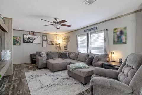 334 Lake Whitney Dr, Whitney, TX 76692