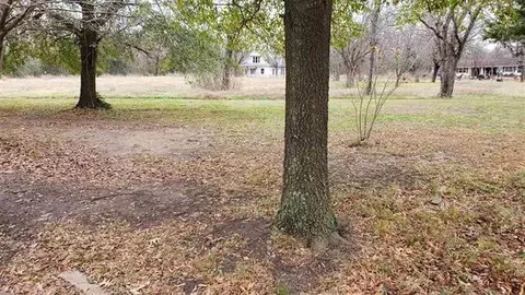 415 Brown Ave, Paris, TX 75460