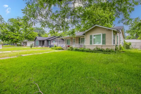 Exterior - 3108 Alexander Ave, Waco, TX 76708 photo 2 of 4
