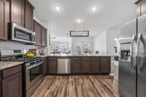 4109 Spur Trail Dr, Denton, TX 76208