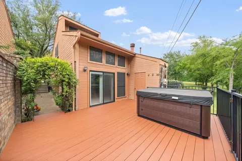 16 Village Green Ct, Denison, TX 75020