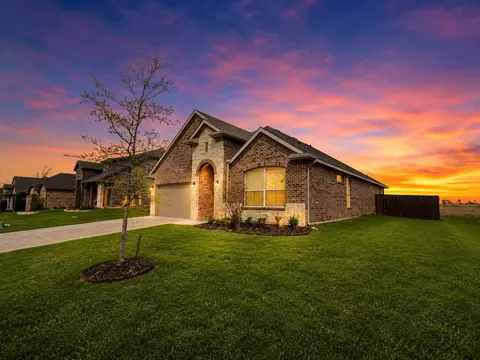 1373 Madeline Ln, Krum, TX 76249