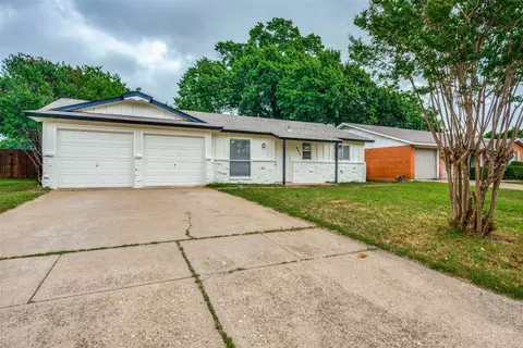 903 Woodbrook St, Arlington, TX 76011