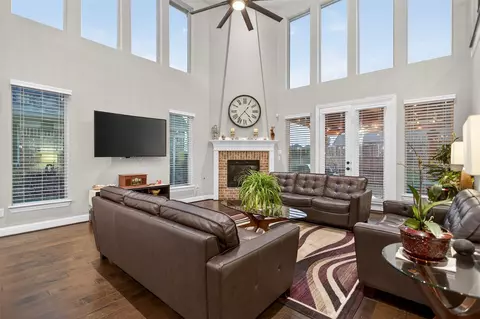215 Dominion Dr, Wylie, TX 75098