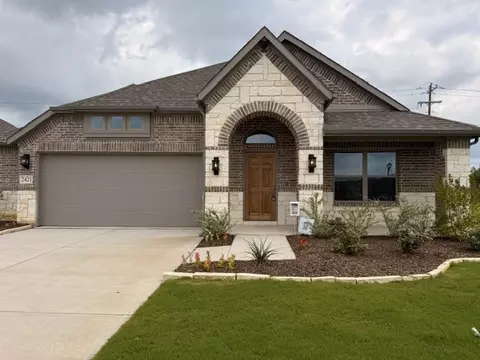 2421 Stardust Trl, Alvarado, TX 76009