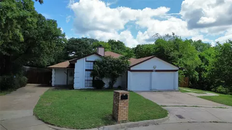 7809 Laver Ct #7809-7811, Fort Worth, TX 76112