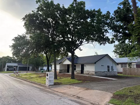 301 NW 23rd St, Mineral Wells, TX 76067