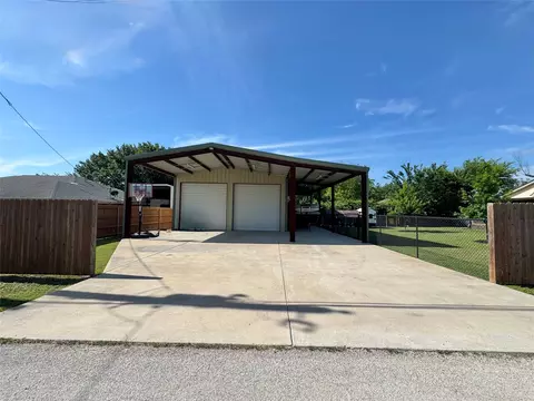 510 N Friou St, Alvarado, TX 76009