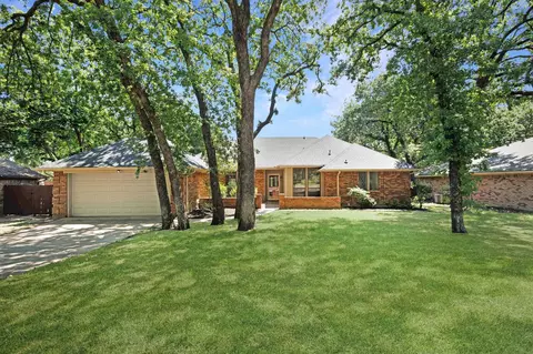 2015 Tanglewood Dr, Grapevine, TX 76051