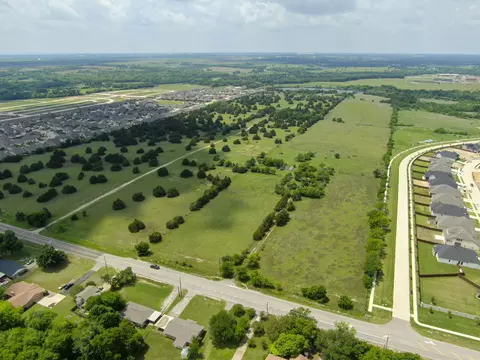 501 Ovilla Rd, Waxahachie, TX 75167