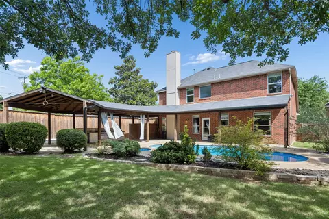 1902 Cheshire Dr, Grapevine, TX 76051
