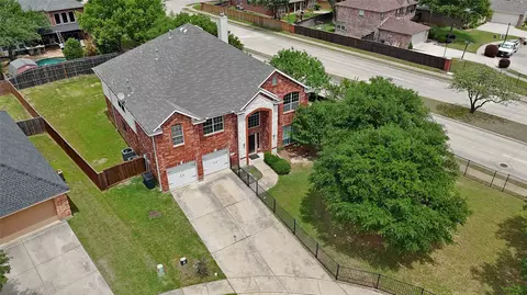 4107 Pine Glen Rd, Corinth, TX 76208
