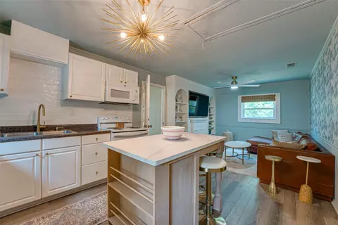 1013 Whispering Springs Dr, Tool, TX 75143