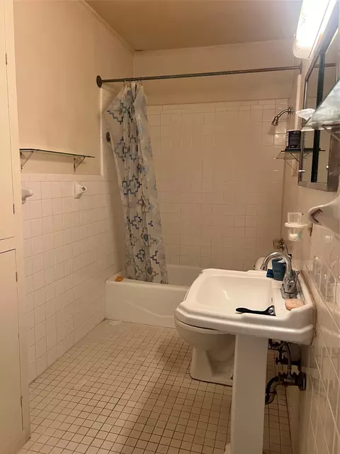 Bath - 3136 Mckenzie Ave, Waco, TX 76708 photo 3 of 3