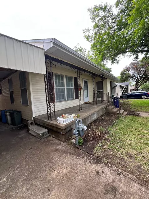 Exterior - 3136 Mckenzie Ave, Waco, TX 76708 photo 2 of 8