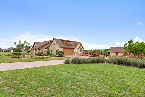Exterior - 200 Ranchcrest Rd, Lorena, TX 76655 photo 10 of 14