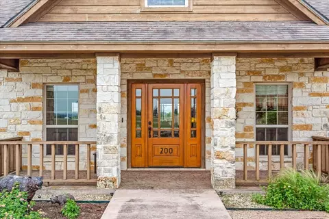 Exterior - 200 Ranchcrest Rd, Lorena, TX 76655 photo 3 of 14