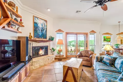 Living - 200 Ranchcrest Rd, Lorena, TX 76655 photo 3 of 3
