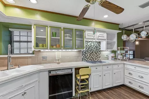 Kitchen - 5205 Dixie Cir, Sachse, TX 75048 photo 3 of 3