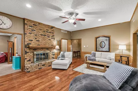 Living - 5205 Dixie Cir, Sachse, TX 75048 photo 2 of 3