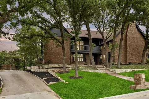 108 Forest Hill Dr, Trophy Club, TX 76262