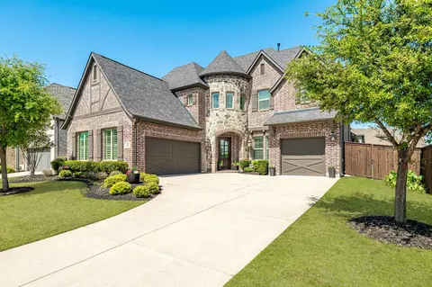 Exterior - 1405 Devonshire Dr, Celina, TX 75009 photo 4 of 10