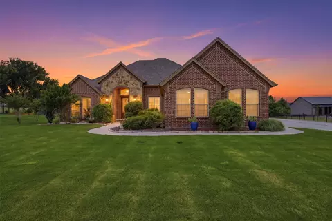 10508 Mustang Wells Dr, Fort Worth, TX 76126