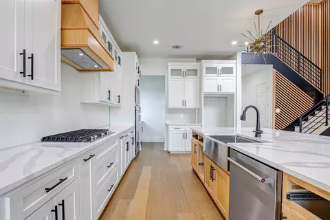 Kitchen - 208 Utopia Ct, Keller, TX 76248 photo 2 of 3