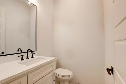 Bath - 208 Utopia Ct, Keller, TX 76248 photo 4 of 5