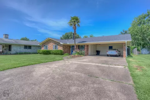 1905 Miles St, Bossier City, LA 71112