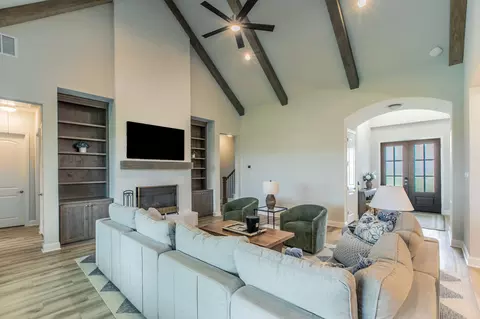 Living - 16833 Chapel Rd, Lorena, TX 76655 photo 2 of 3