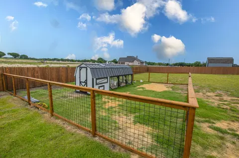 Exterior - 16833 Chapel Rd, Lorena, TX 76655 photo 5 of 5