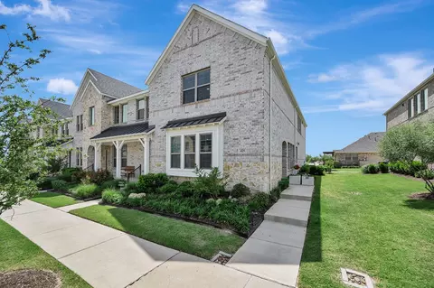 425 Parkside Dr, Argyle, TX 76226