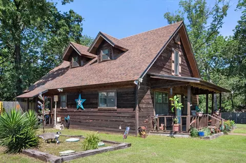 377 Southern Oaks Dr, Streetman, TX 75859