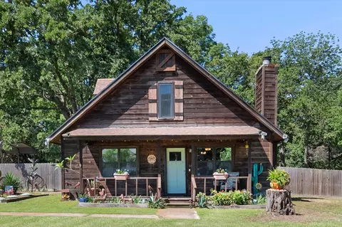 377 Southern Oaks Dr, Streetman, TX 75859