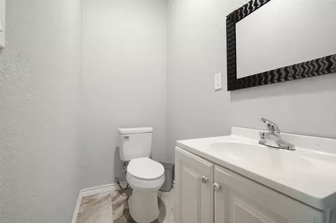 Bath - 1330 Willowbrook St, Lancaster, TX 75134 photo 2 of 2