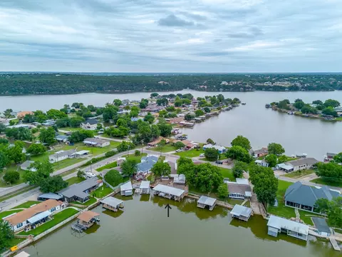 4006 Lands End Ct, Granbury, TX 76048