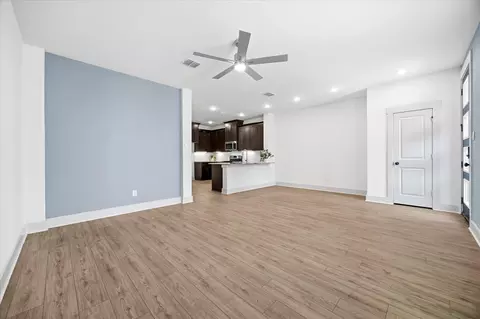 Living - 818 Trace Hawk Ln, Arlington, TX 76005 photo 3 of 4