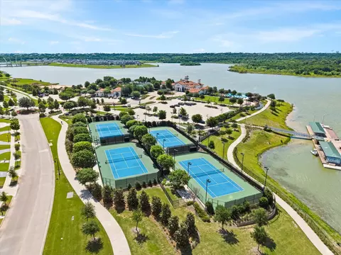 View/Area - 818 Trace Hawk Ln, Arlington, TX 76005 photo 2 of 4